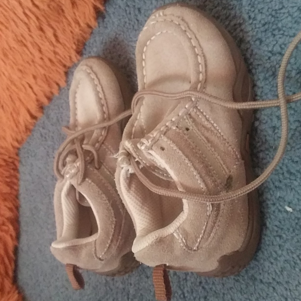 Boy's shoes